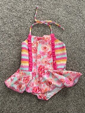 Super cute Cheeky Plum one piece with ruffle, size 5T, EUC